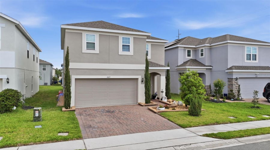DAVENPORT, Florida 33837, 4 Bedrooms Bedrooms, ,2 BathroomsBathrooms,Residential,For Sale,SWAN SWIM,0,MFRS5147518