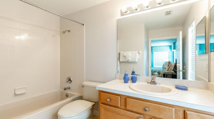 KISSIMMEE, Florida 34746, 6 Bedrooms Bedrooms, ,5 BathroomsBathrooms,Residential,For Sale,SEASONS,0,MFRO6400453