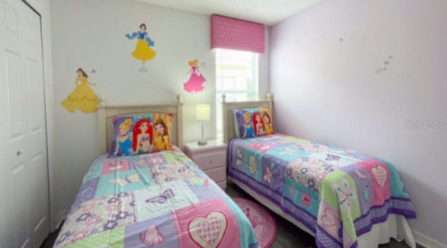 KISSIMMEE, Florida 34746, 6 Bedrooms Bedrooms, ,5 BathroomsBathrooms,Residential,For Sale,SEASONS,0,MFRO6400453