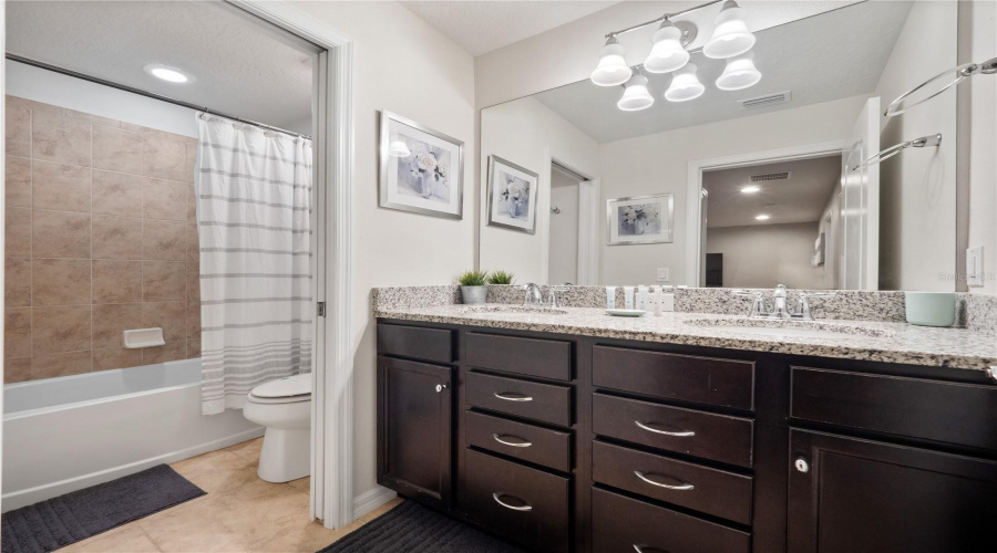 KISSIMMEE, Florida 34747, 4 Bedrooms Bedrooms, ,3 BathroomsBathrooms,Residential,For Sale,GENEVE,0,MFRS5147875