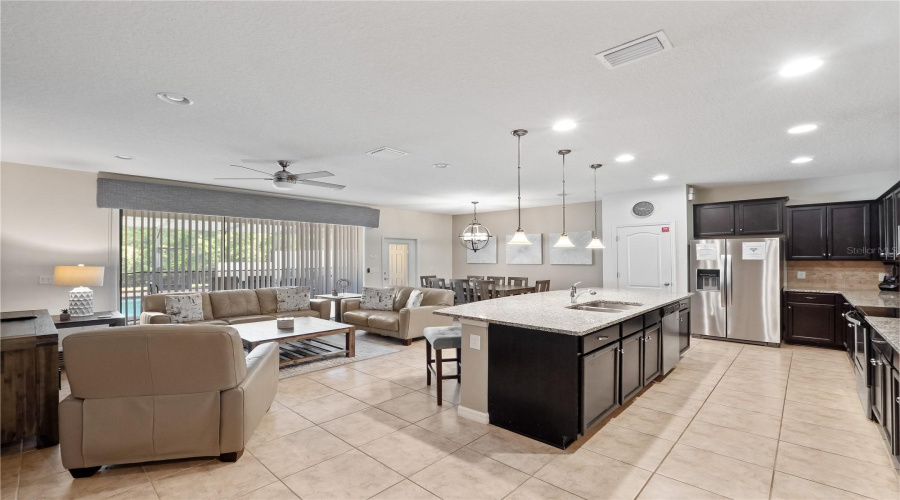 KISSIMMEE, Florida 34747, 4 Bedrooms Bedrooms, ,3 BathroomsBathrooms,Residential,For Sale,GENEVE,0,MFRS5147875