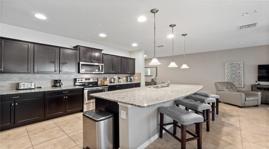 KISSIMMEE, Florida 34747, 4 Bedrooms Bedrooms, ,3 BathroomsBathrooms,Residential,For Sale,GENEVE,0,MFRS5147875