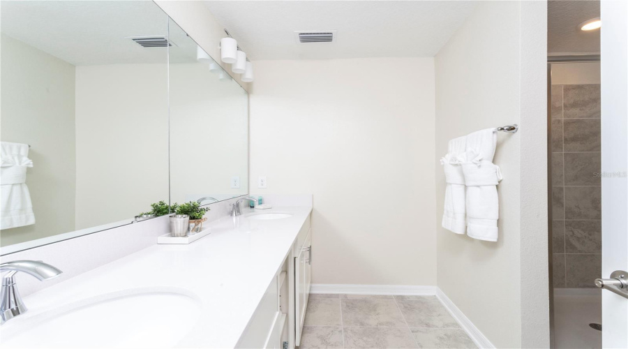 KISSIMMEE, Florida 34746, 3 Bedrooms Bedrooms, ,2 BathroomsBathrooms,Residential,For Sale,PARADOX,0,MFRS5148146