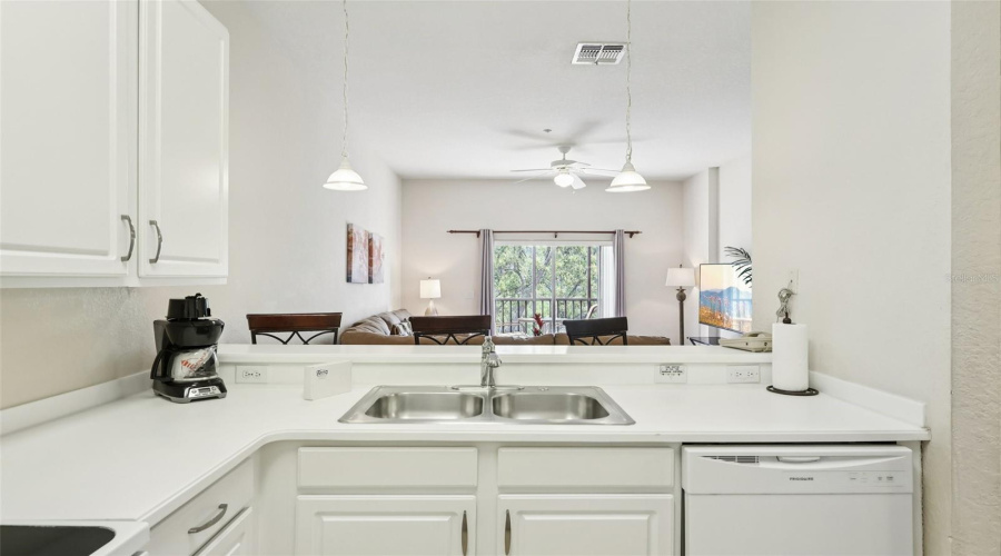 DAVENPORT, Florida 33897, 3 Bedrooms Bedrooms, ,2 BathroomsBathrooms,Residential,For Sale,NEW PROVIDENCE,0,MFRO6394140