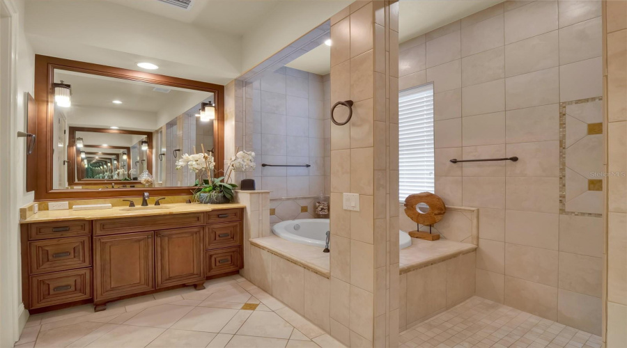 REUNION, Florida 34747, 7 Bedrooms Bedrooms, ,6 BathroomsBathrooms,Residential,For Sale,GRAND TRAVERSE,0,MFRO6336082