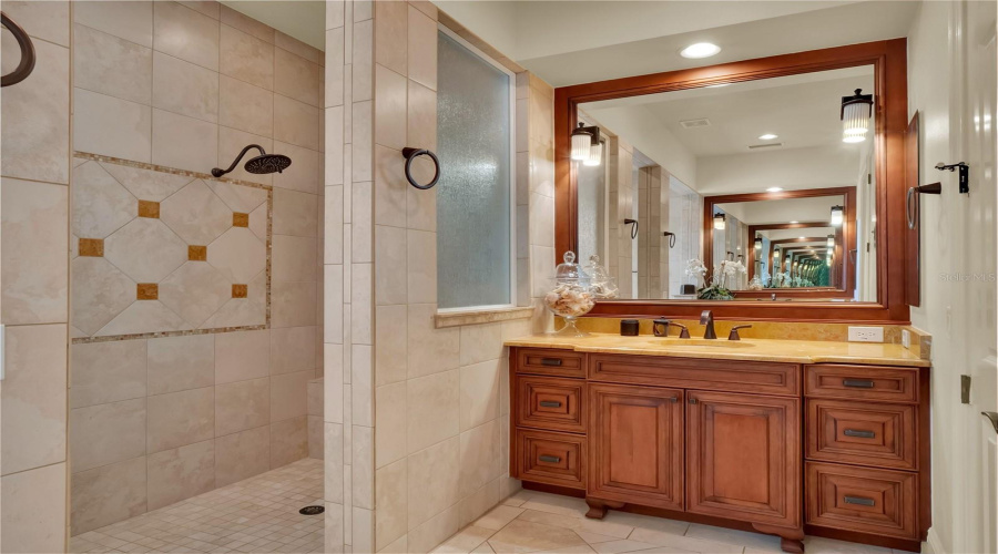 REUNION, Florida 34747, 7 Bedrooms Bedrooms, ,6 BathroomsBathrooms,Residential,For Sale,GRAND TRAVERSE,0,MFRO6336082