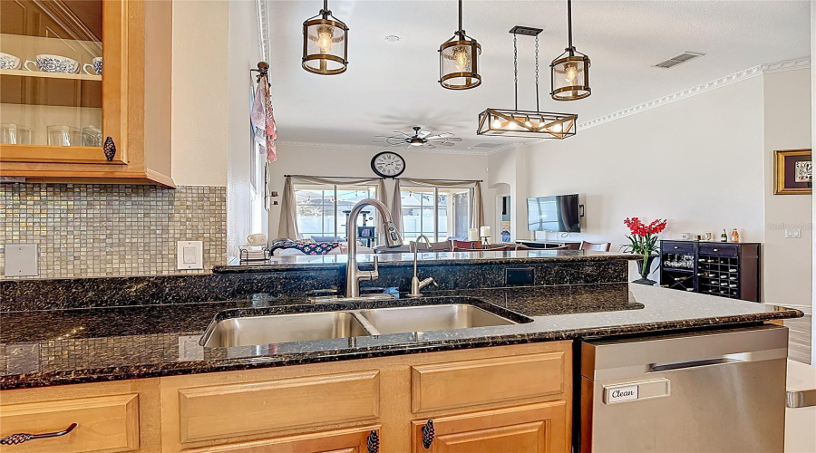 KISSIMMEE, Florida 34746, 3 Bedrooms Bedrooms, ,2 BathroomsBathrooms,Residential,For Sale,GOLDEN KNOT,0,MFRS5147803