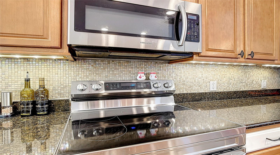 KISSIMMEE, Florida 34746, 3 Bedrooms Bedrooms, ,2 BathroomsBathrooms,Residential,For Sale,GOLDEN KNOT,0,MFRS5147803