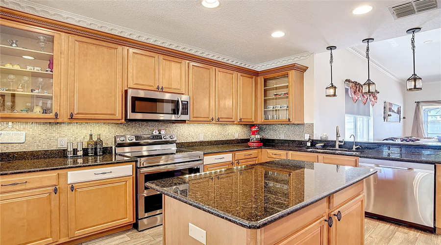 KISSIMMEE, Florida 34746, 3 Bedrooms Bedrooms, ,2 BathroomsBathrooms,Residential,For Sale,GOLDEN KNOT,0,MFRS5147803