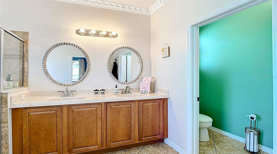 KISSIMMEE, Florida 34746, 3 Bedrooms Bedrooms, ,2 BathroomsBathrooms,Residential,For Sale,GOLDEN KNOT,0,MFRS5147803