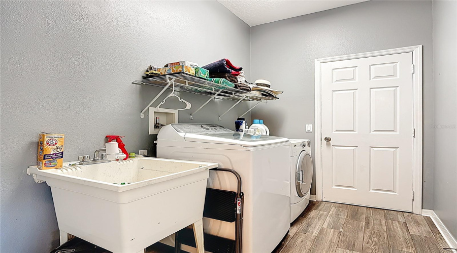 KISSIMMEE, Florida 34746, 3 Bedrooms Bedrooms, ,2 BathroomsBathrooms,Residential,For Sale,GOLDEN KNOT,0,MFRS5147803