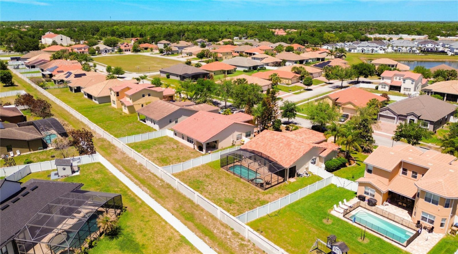 KISSIMMEE, Florida 34746, 3 Bedrooms Bedrooms, ,2 BathroomsBathrooms,Residential,For Sale,GOLDEN KNOT,0,MFRS5147803