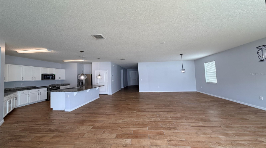 DAVENPORT, Florida 33897, 4 Bedrooms Bedrooms, ,2 BathroomsBathrooms,Residential,For Sale,BISCOTTO,0,MFRS5148183