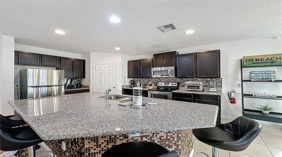 DAVENPORT, Florida 33896, 4 Bedrooms Bedrooms, ,3 BathroomsBathrooms,Residential,For Sale,YORKSHIRE,0,MFRS5145933