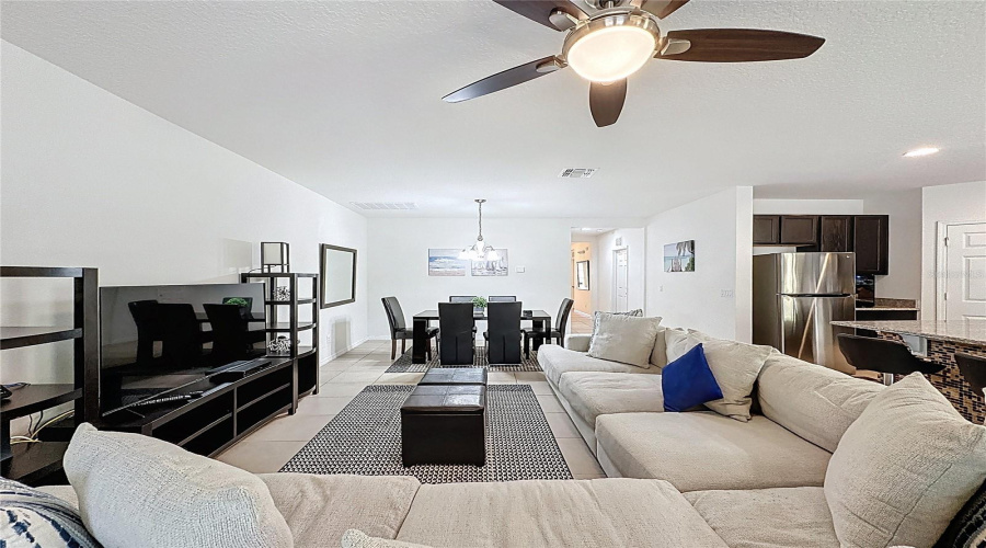 DAVENPORT, Florida 33896, 4 Bedrooms Bedrooms, ,3 BathroomsBathrooms,Residential,For Sale,YORKSHIRE,0,MFRS5145933