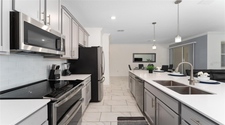 KISSIMMEE, Florida 34746, 4 Bedrooms Bedrooms, ,3 BathroomsBathrooms,Residential,For Sale,PARAGRAPH,0,MFRS5130372