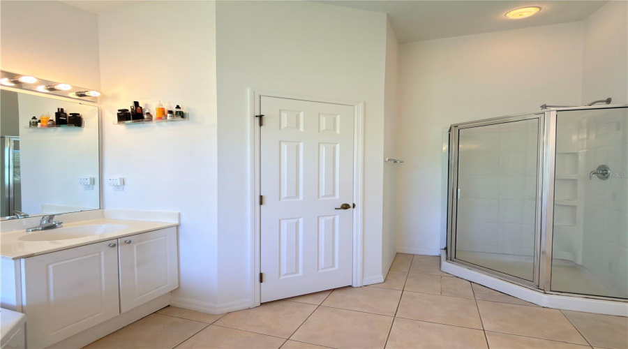 KISSIMMEE, Florida 34746, 4 Bedrooms Bedrooms, ,3 BathroomsBathrooms,Residential,For Sale,CLUB CORTILE,0,MFRO6400476