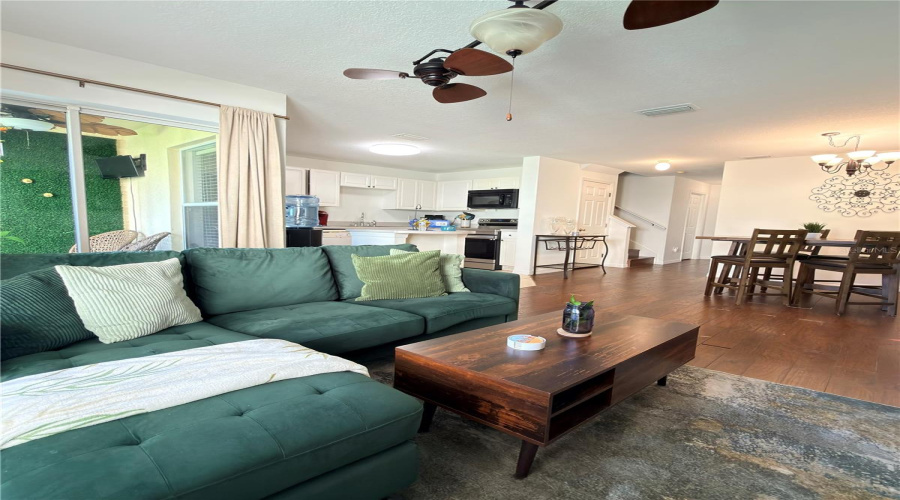 KISSIMMEE, Florida 34746, 4 Bedrooms Bedrooms, ,3 BathroomsBathrooms,Residential,For Sale,CLUB CORTILE,0,MFRO6400476