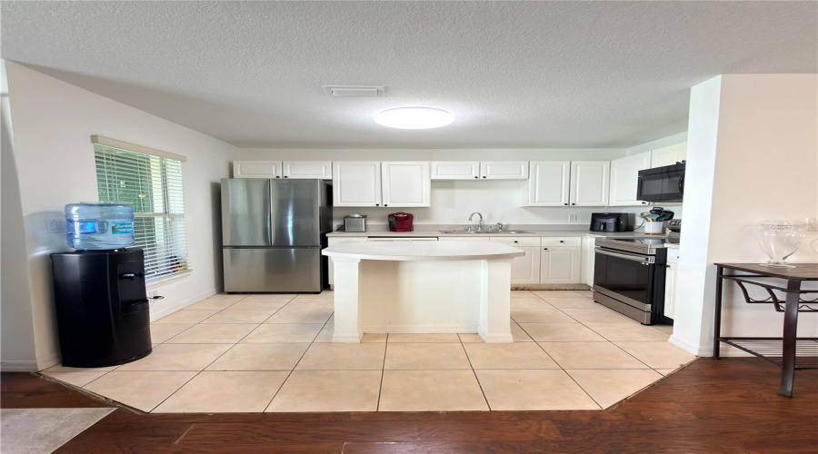 KISSIMMEE, Florida 34746, 4 Bedrooms Bedrooms, ,3 BathroomsBathrooms,Residential,For Sale,CLUB CORTILE,0,MFRO6400476