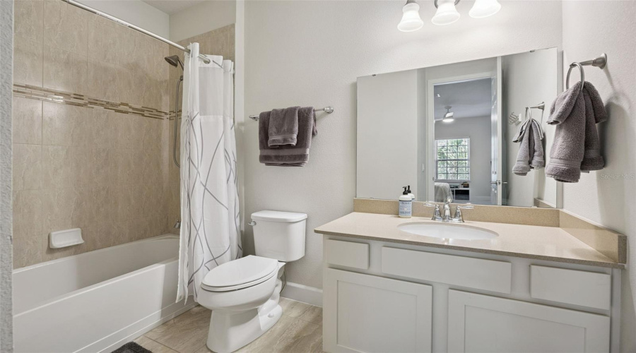 Private Ensuite Bath 3