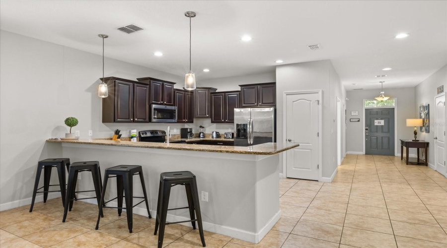 DAVENPORT, Florida 33896, 7 Bedrooms Bedrooms, ,5 BathroomsBathrooms,Residential,For Sale,MYRTLEWOOD,0,MFRO6400660