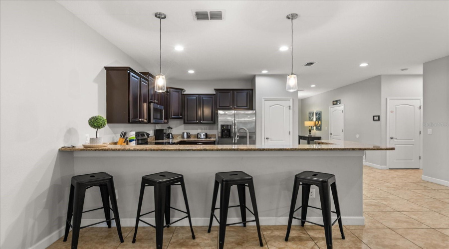 DAVENPORT, Florida 33896, 7 Bedrooms Bedrooms, ,5 BathroomsBathrooms,Residential,For Sale,MYRTLEWOOD,0,MFRO6400660