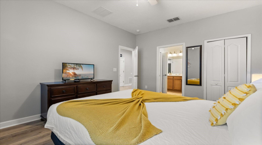DAVENPORT, Florida 33896, 7 Bedrooms Bedrooms, ,5 BathroomsBathrooms,Residential,For Sale,MYRTLEWOOD,0,MFRO6400660