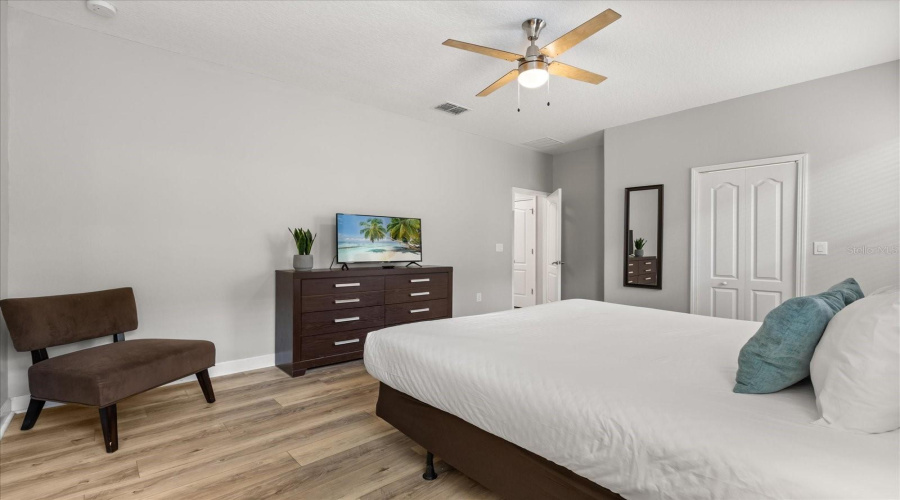 DAVENPORT, Florida 33896, 7 Bedrooms Bedrooms, ,5 BathroomsBathrooms,Residential,For Sale,MYRTLEWOOD,0,MFRO6400660