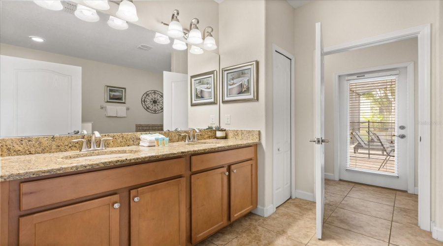 DAVENPORT, Florida 33896, 7 Bedrooms Bedrooms, ,5 BathroomsBathrooms,Residential,For Sale,MYRTLEWOOD,0,MFRO6400660