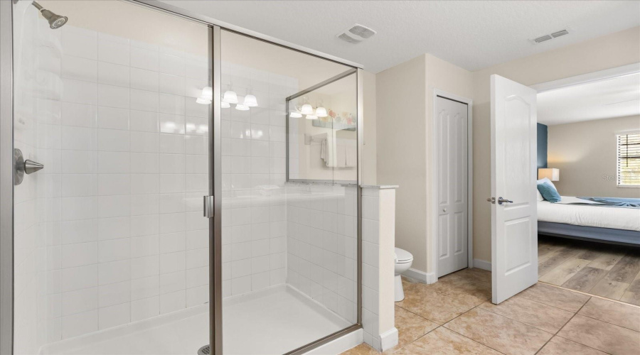 DAVENPORT, Florida 33896, 7 Bedrooms Bedrooms, ,5 BathroomsBathrooms,Residential,For Sale,MYRTLEWOOD,0,MFRO6400660
