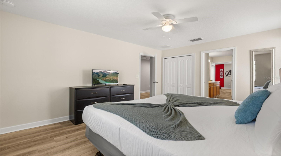 DAVENPORT, Florida 33896, 7 Bedrooms Bedrooms, ,5 BathroomsBathrooms,Residential,For Sale,MYRTLEWOOD,0,MFRO6400660