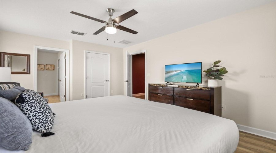 DAVENPORT, Florida 33896, 7 Bedrooms Bedrooms, ,5 BathroomsBathrooms,Residential,For Sale,MYRTLEWOOD,0,MFRO6400660