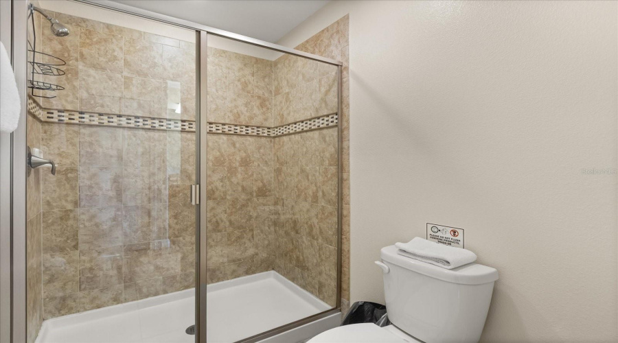 DAVENPORT, Florida 33896, 7 Bedrooms Bedrooms, ,5 BathroomsBathrooms,Residential,For Sale,MYRTLEWOOD,0,MFRO6400660