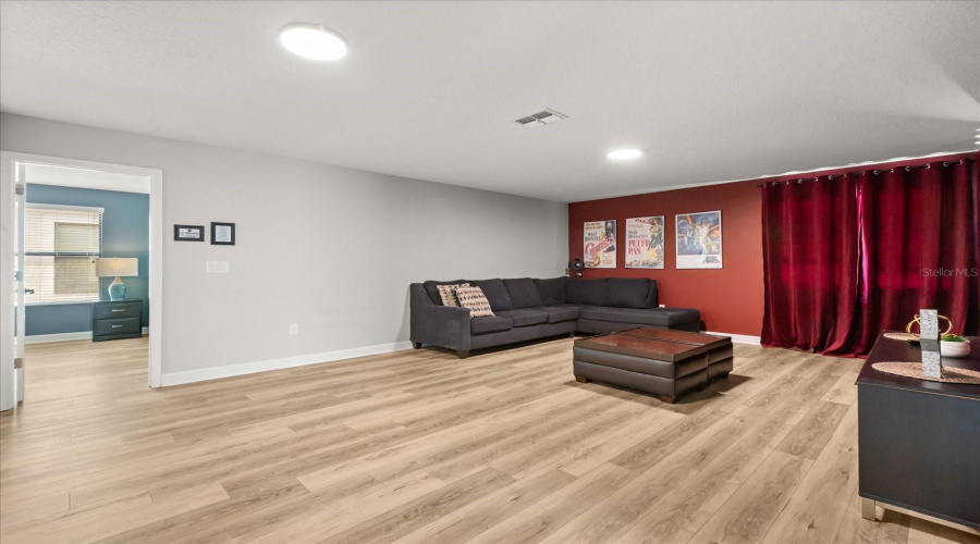 DAVENPORT, Florida 33896, 7 Bedrooms Bedrooms, ,5 BathroomsBathrooms,Residential,For Sale,MYRTLEWOOD,0,MFRO6400660