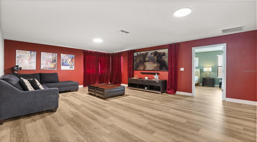 DAVENPORT, Florida 33896, 7 Bedrooms Bedrooms, ,5 BathroomsBathrooms,Residential,For Sale,MYRTLEWOOD,0,MFRO6400660