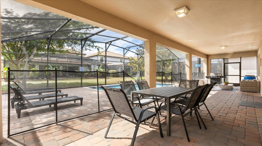 DAVENPORT, Florida 33896, 7 Bedrooms Bedrooms, ,5 BathroomsBathrooms,Residential,For Sale,MYRTLEWOOD,0,MFRO6400660