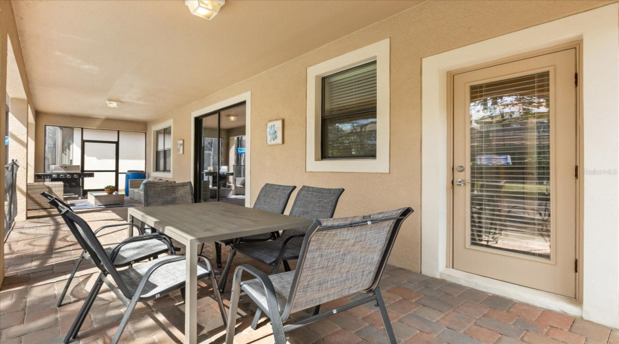 DAVENPORT, Florida 33896, 7 Bedrooms Bedrooms, ,5 BathroomsBathrooms,Residential,For Sale,MYRTLEWOOD,0,MFRO6400660