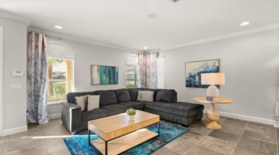 DAVENPORT, Florida 33837, 6 Bedrooms Bedrooms, ,5 BathroomsBathrooms,Residential,For Sale,ORANGE COSMOS,0,MFRO6365702