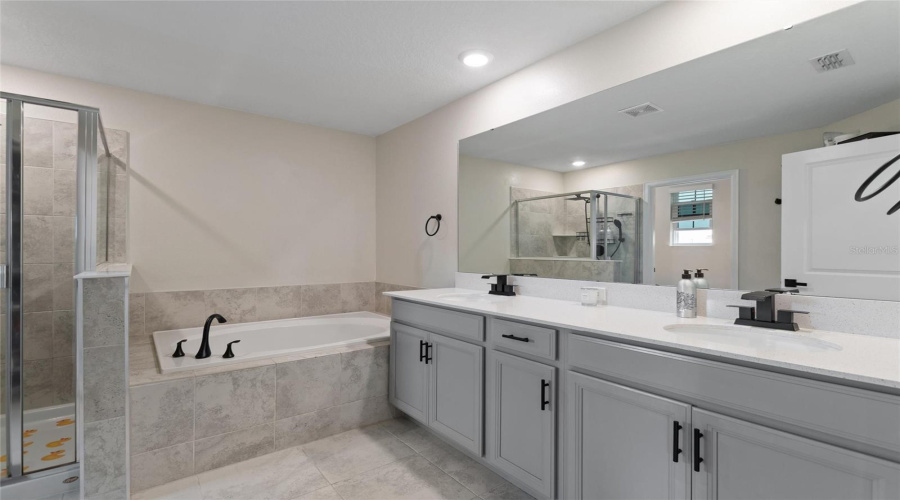 DAVENPORT, Florida 33896, 3 Bedrooms Bedrooms, ,2 BathroomsBathrooms,Residential,For Sale,FLUFFY LIE,0,MFRS5148212