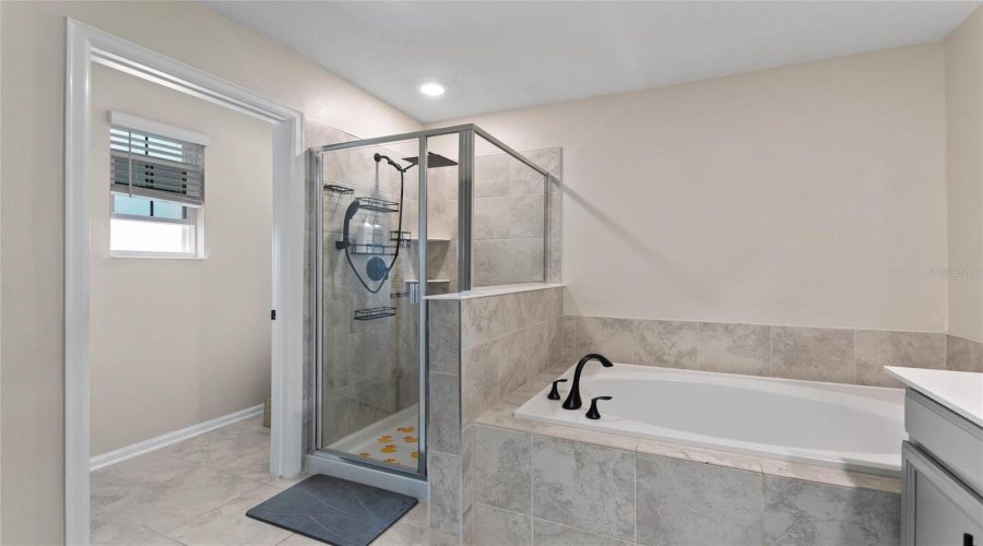 DAVENPORT, Florida 33896, 3 Bedrooms Bedrooms, ,2 BathroomsBathrooms,Residential,For Sale,FLUFFY LIE,0,MFRS5148212