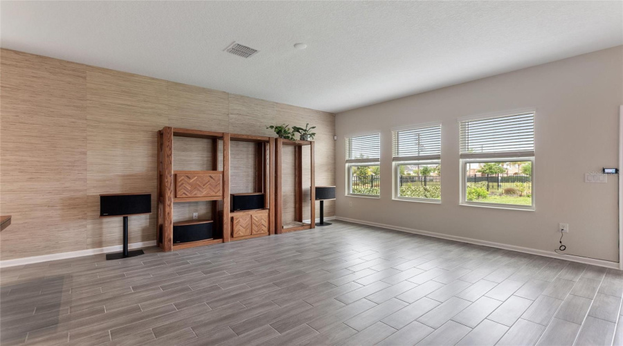 DAVENPORT, Florida 33896, 3 Bedrooms Bedrooms, ,2 BathroomsBathrooms,Residential,For Sale,FLUFFY LIE,0,MFRS5148212