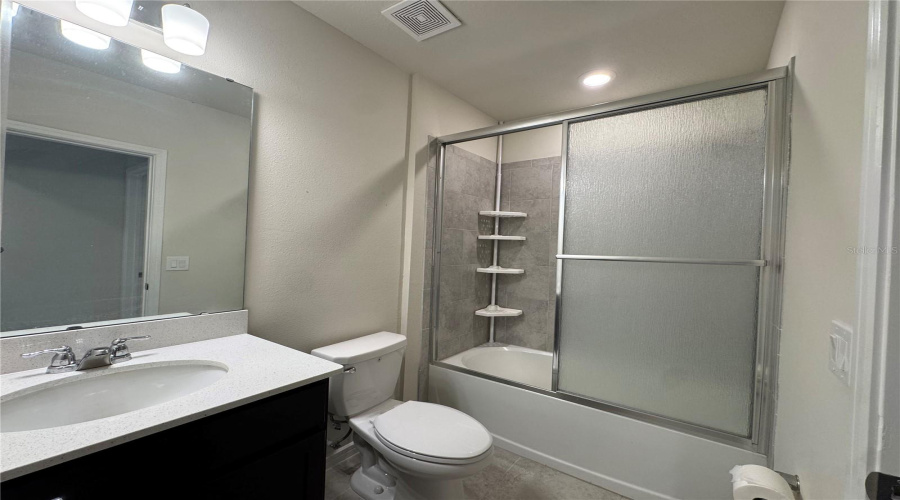 DAVENPORT, Florida 33896, 4 Bedrooms Bedrooms, ,3 BathroomsBathrooms,Residential,For Sale,CHARMING AVE,0,MFRO6400556