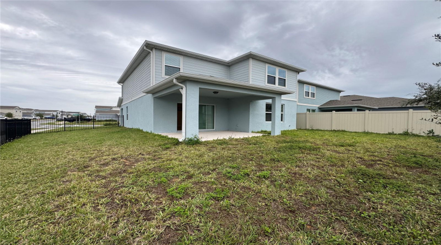 DAVENPORT, Florida 33896, 4 Bedrooms Bedrooms, ,3 BathroomsBathrooms,Residential,For Sale,CHARMING AVE,0,MFRO6400556