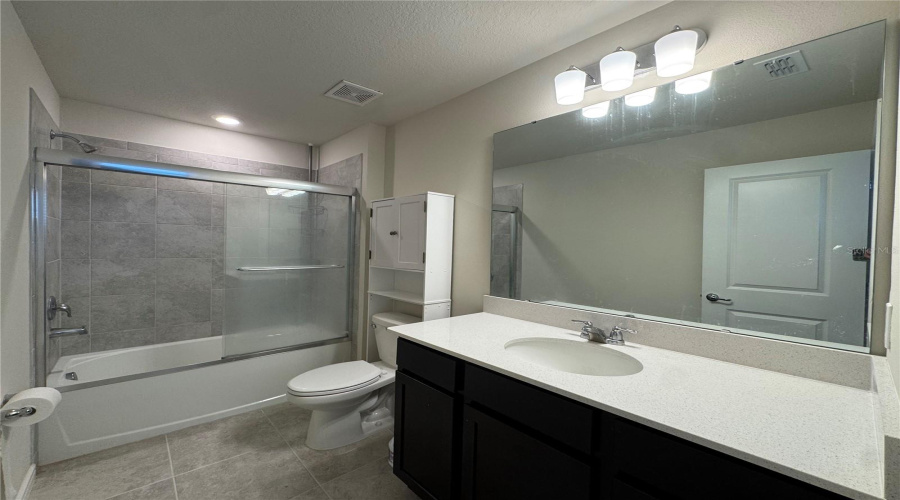 DAVENPORT, Florida 33896, 4 Bedrooms Bedrooms, ,3 BathroomsBathrooms,Residential,For Sale,CHARMING AVE,0,MFRO6400556