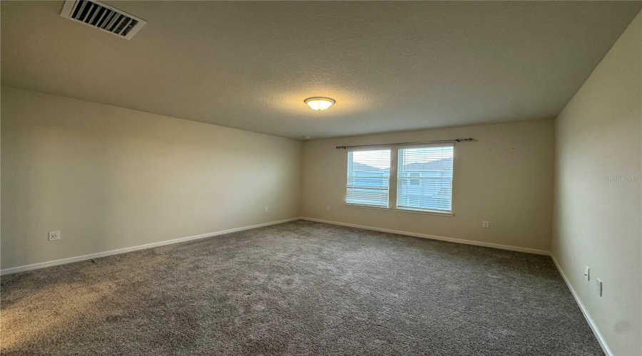 DAVENPORT, Florida 33896, 4 Bedrooms Bedrooms, ,3 BathroomsBathrooms,Residential,For Sale,CHARMING AVE,0,MFRO6400556