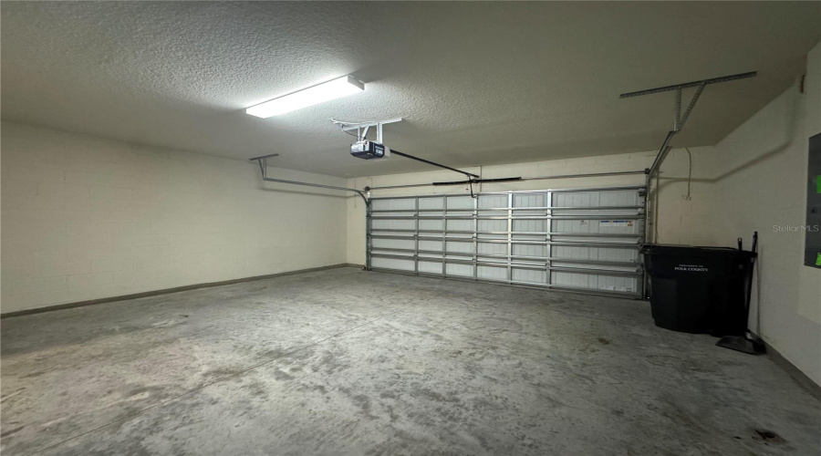 DAVENPORT, Florida 33896, 4 Bedrooms Bedrooms, ,3 BathroomsBathrooms,Residential,For Sale,CHARMING AVE,0,MFRO6400556