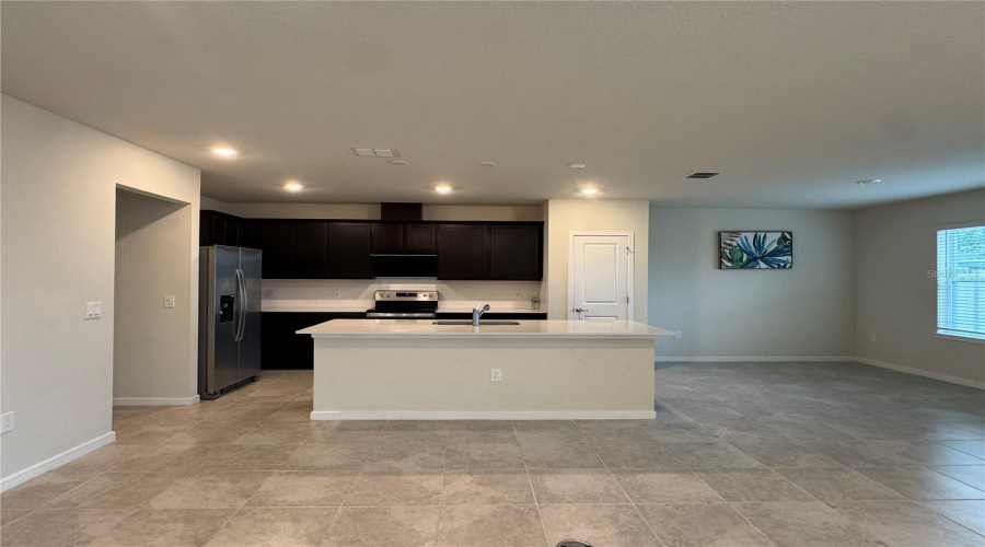 DAVENPORT, Florida 33896, 4 Bedrooms Bedrooms, ,3 BathroomsBathrooms,Residential,For Sale,CHARMING AVE,0,MFRO6400556