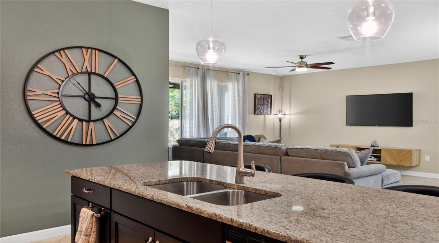 DAVENPORT, Florida 33837, 4 Bedrooms Bedrooms, ,3 BathroomsBathrooms,Residential,For Sale,CORTLAND,0,MFRL4961107