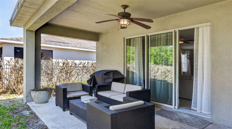 DAVENPORT, Florida 33837, 4 Bedrooms Bedrooms, ,3 BathroomsBathrooms,Residential,For Sale,CORTLAND,0,MFRL4961107