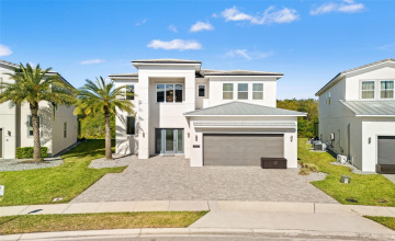 DAVENPORT, Florida 33837, 6 Bedrooms Bedrooms, ,6 BathroomsBathrooms,Residential,For Sale,OAK CREEK,0,MFRO6400554